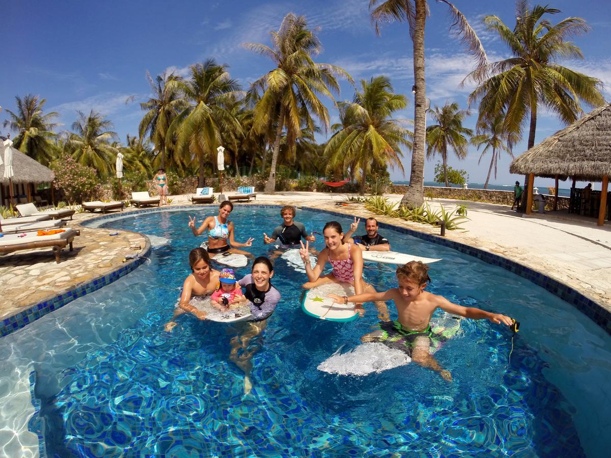 T-Land Resort Nembrala Εξωτερικό φωτογραφία